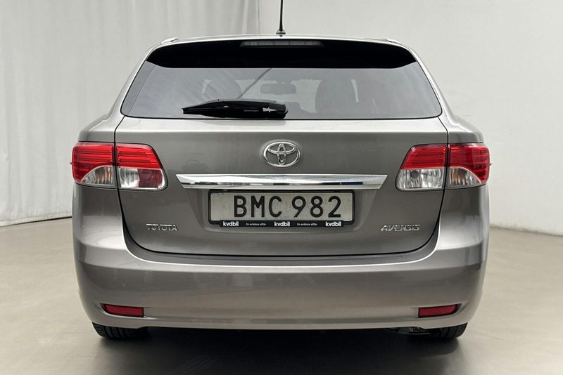 Toyota Avensis bild 5
