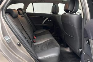 Toyota Avensis bild 8