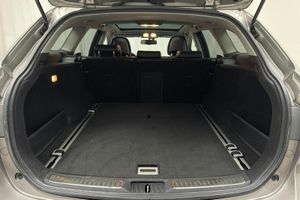 Toyota Avensis bild 9