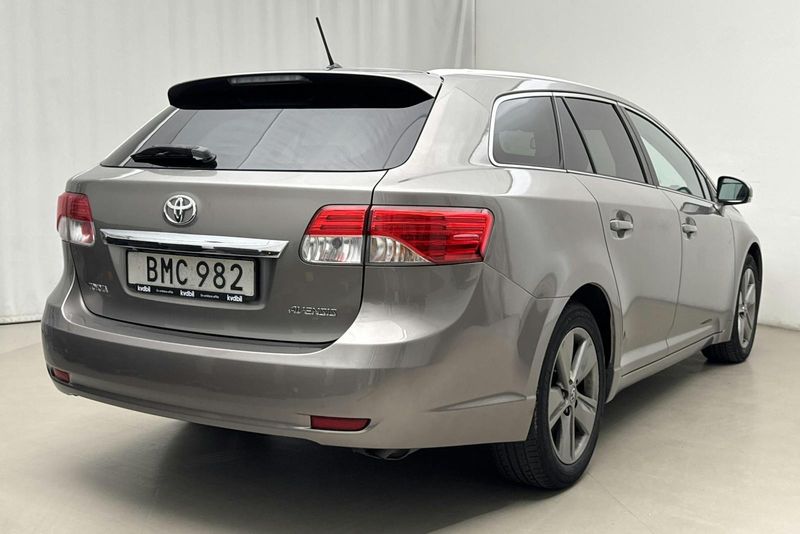 Toyota Avensis bild 3