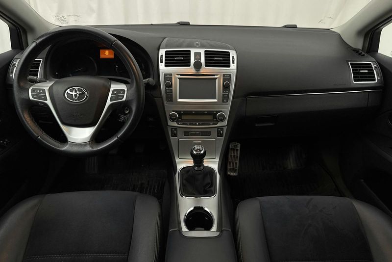 Toyota Avensis bild 6