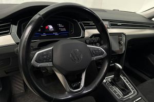 Volkswagen Passat bild 10