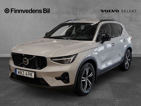 Volvo XC40 B3 FWD Bensin Plus Dark - 2025