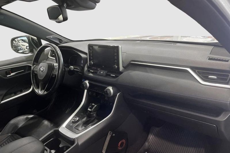 Toyota RAV4 bild 8