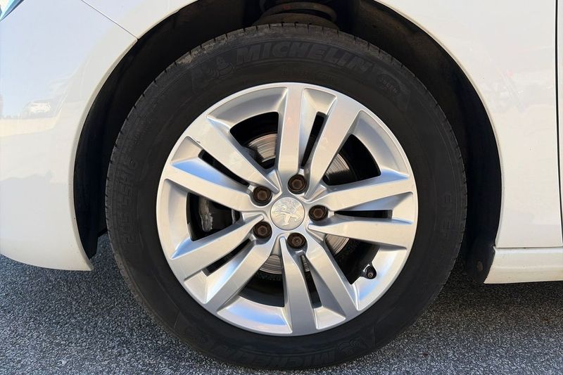 Peugeot 308 SW bild 8