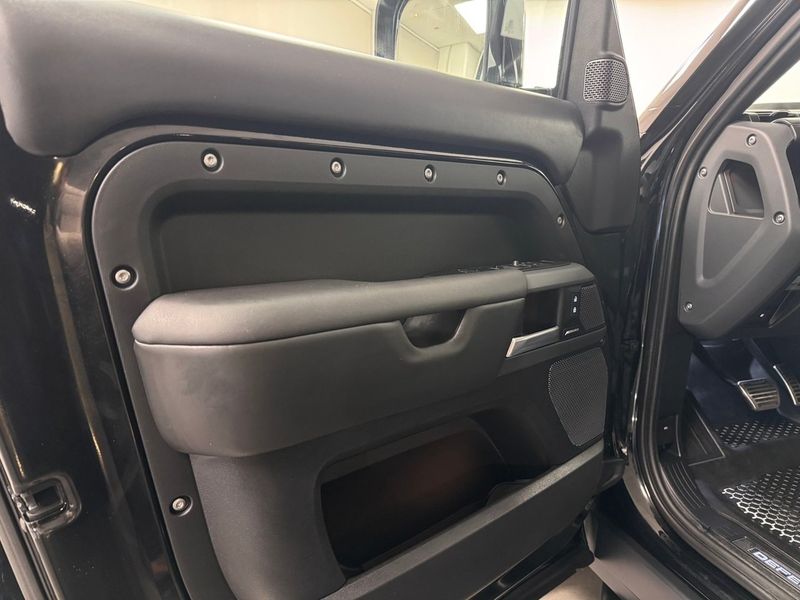 Land Rover Defender bild 14