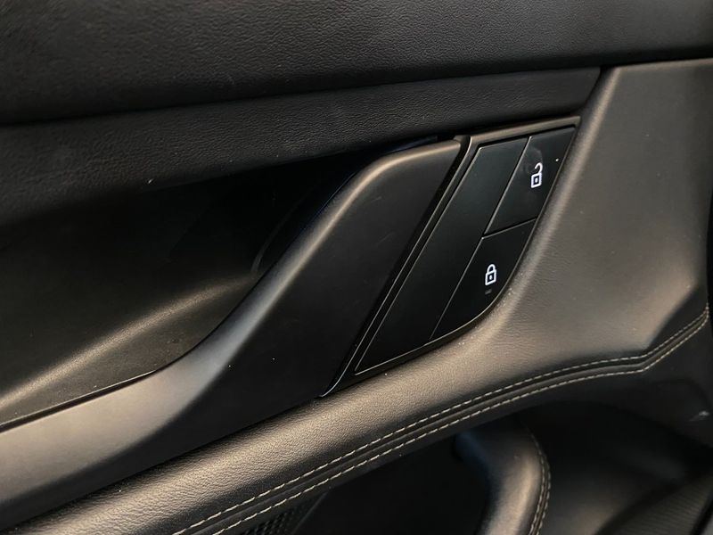 Porsche Taycan bild 35
