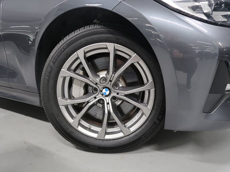 BMW 330 bild 12