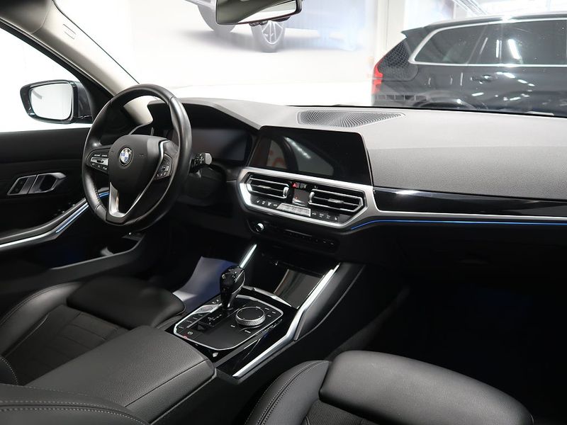 BMW 330 bild 16