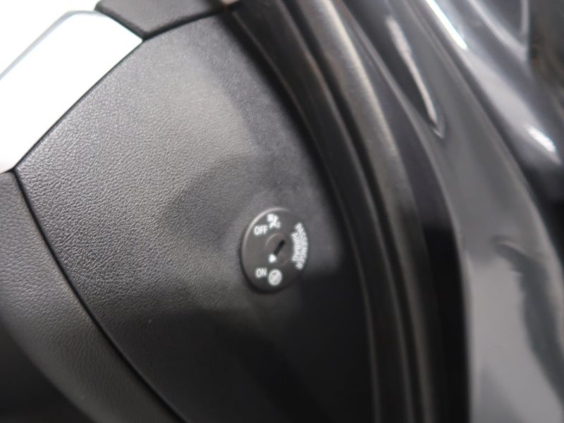 BMW 330 bild 18