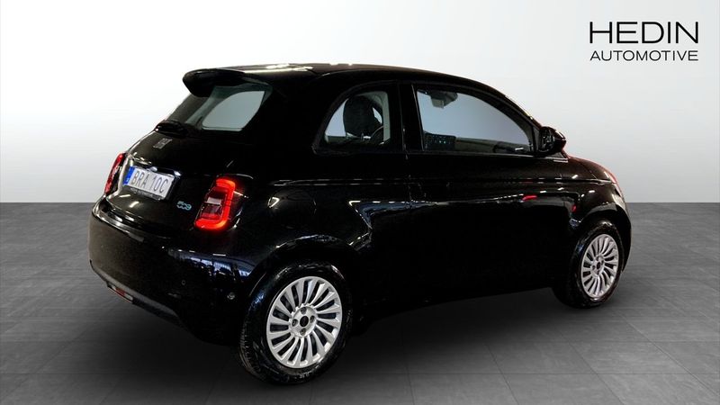 Fiat 500e bild 2