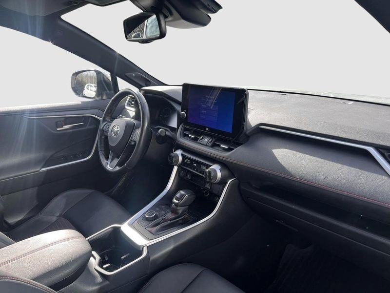 Toyota RAV4 bild 7