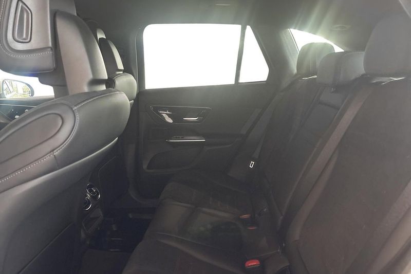 Mercedes GLC300 bild 9