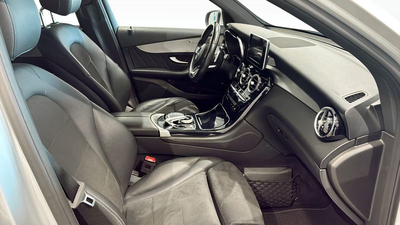 Mercedes GLC220 bild 8