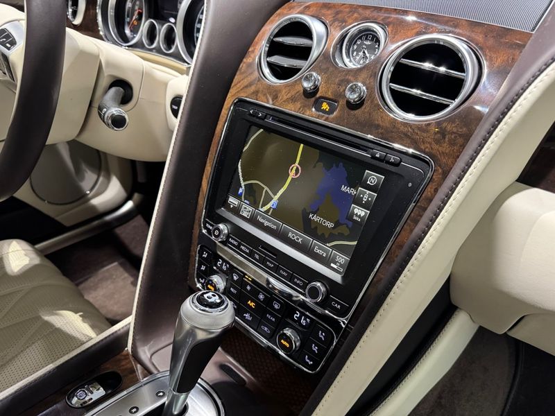 Bentley Flying Spur bild 13