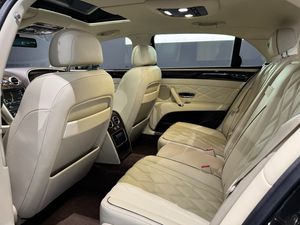 Bentley Flying Spur bild 15