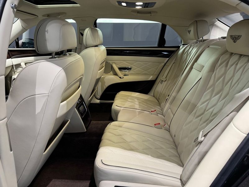Bentley Flying Spur bild 7