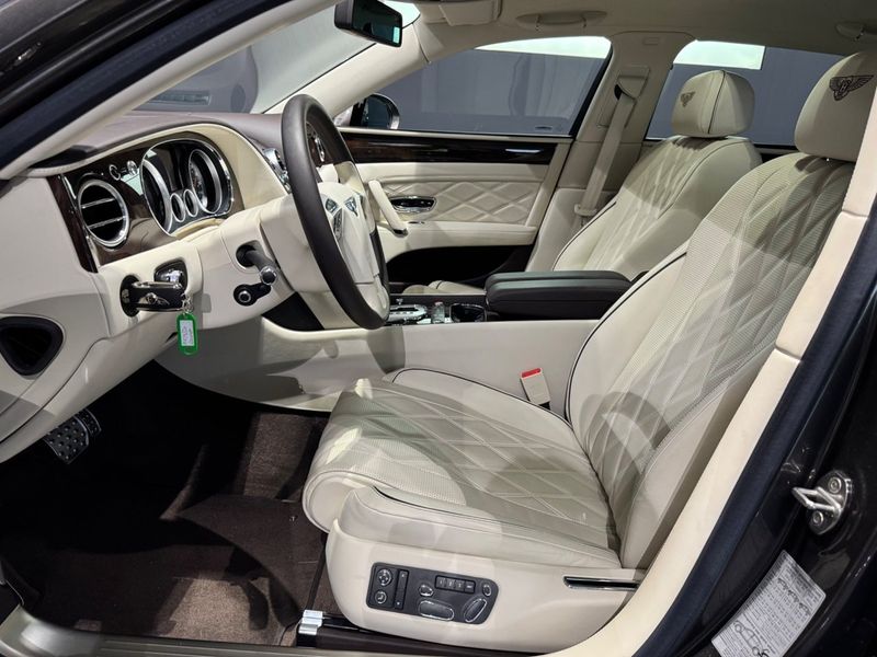 Bentley Flying Spur bild 3