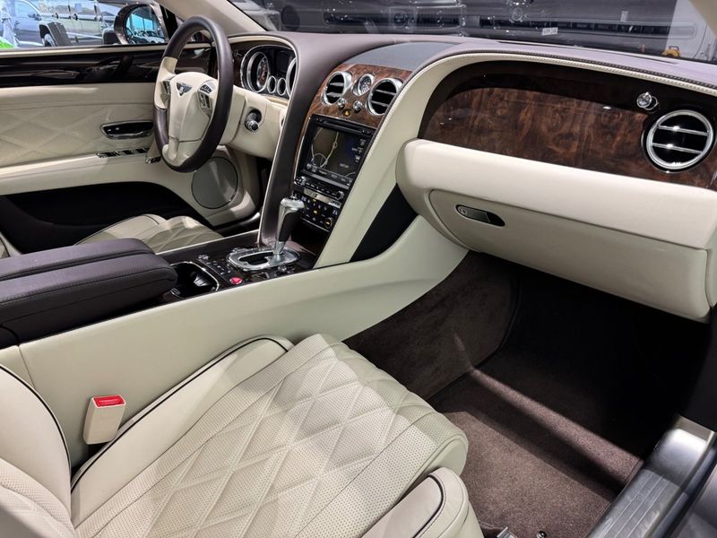 Bentley Flying Spur bild 11