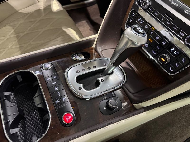 Bentley Flying Spur bild 14