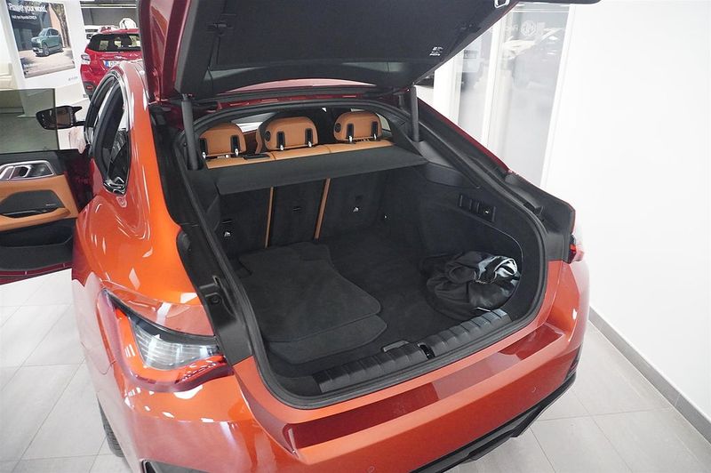 BMW i4 bild 4