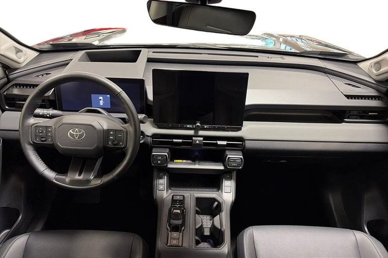 Toyota RAV4 bild 8