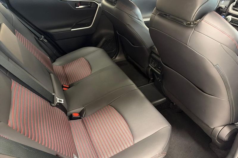 Toyota RAV4 bild 7