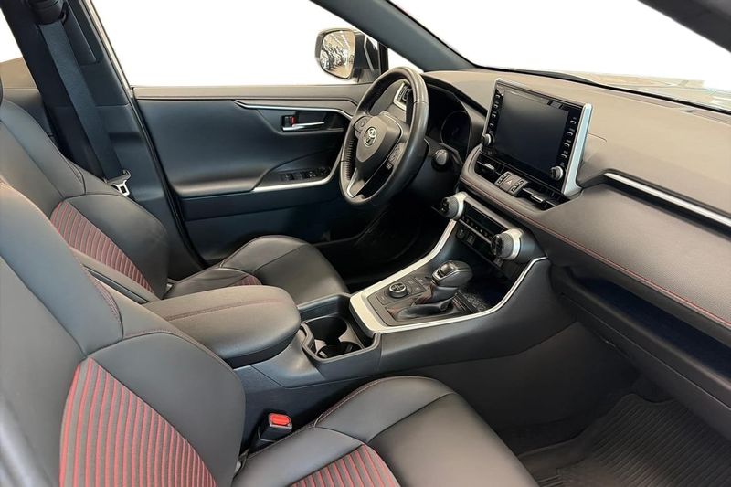 Toyota RAV4 bild 6