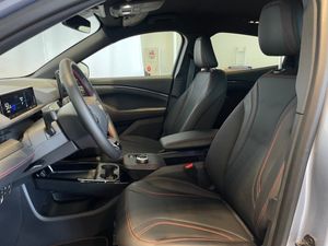 Ford Mustang Mach-E bild 25