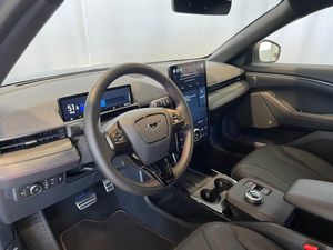 Ford Mustang Mach-E bild 8