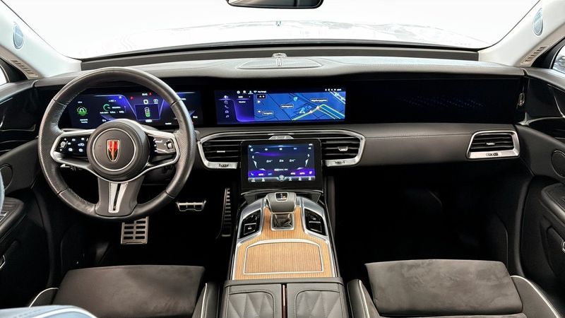 Hongqi E-HS9 bild 4