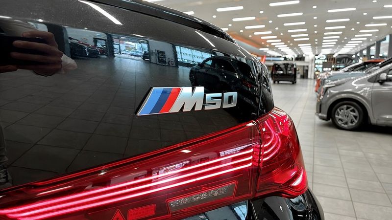 BMW i4 bild 22