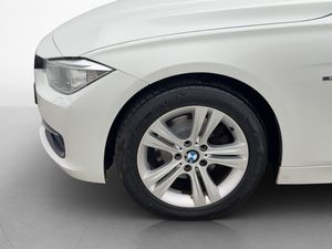 BMW 320 bild 23