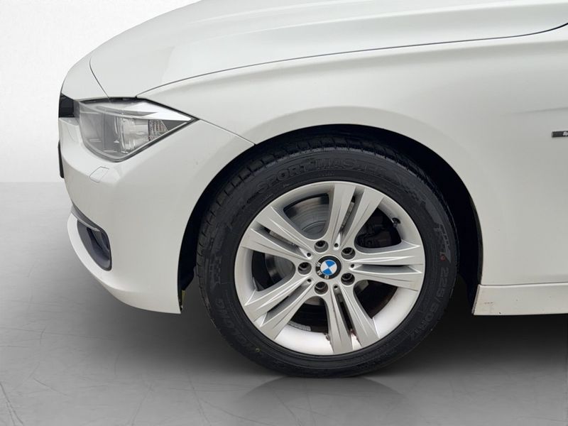 BMW 320 bild 23