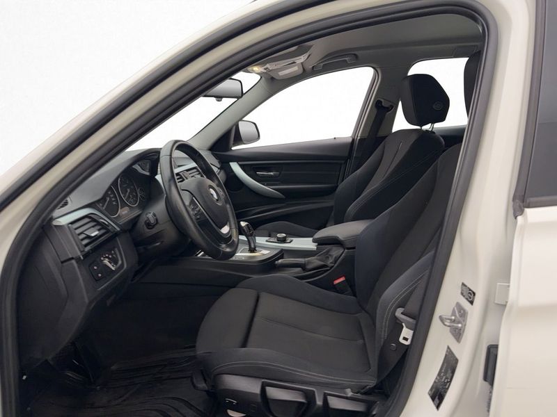 BMW 320 bild 11