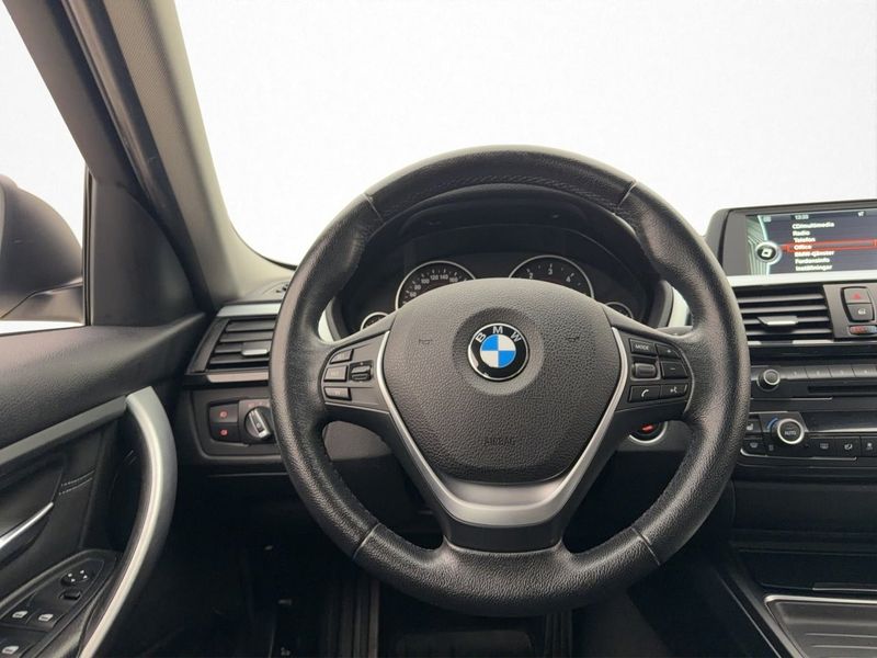 BMW 320 bild 13