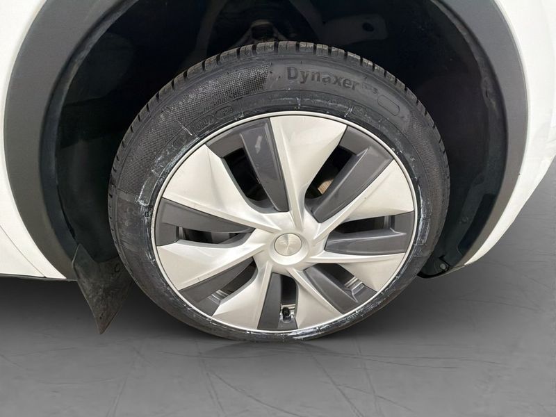 Tesla Model Y bild 29