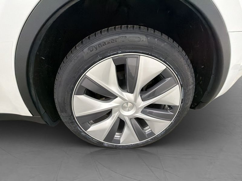 Tesla Model Y bild 27
