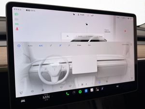 Tesla Model Y bild 21