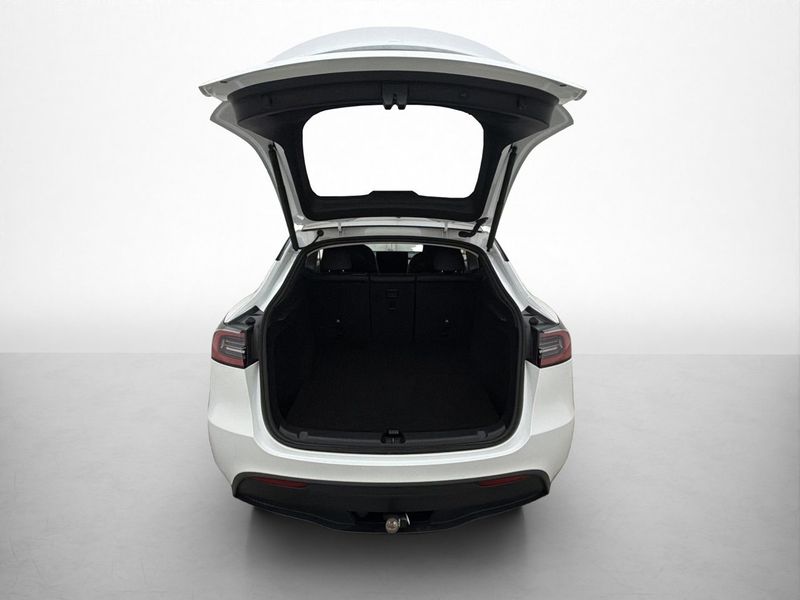 Tesla Model Y bild 11
