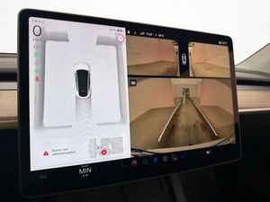 Tesla Model Y bild 19