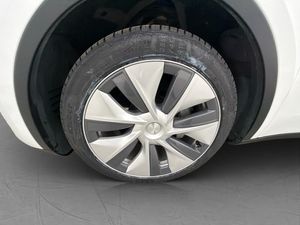Tesla Model Y bild 25