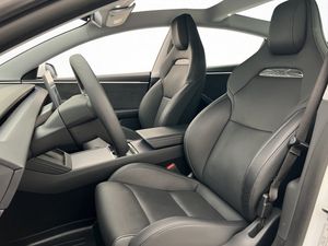 Tesla Model 3 bild 14