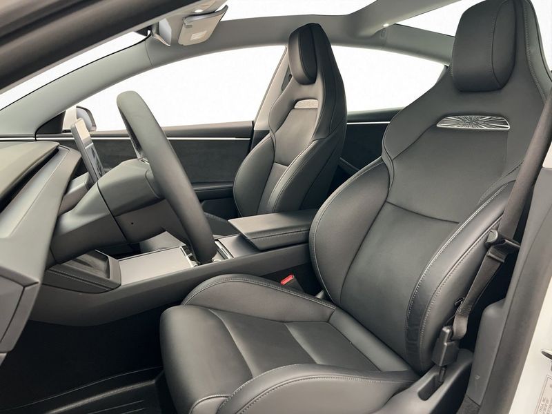 Tesla Model 3 bild 14