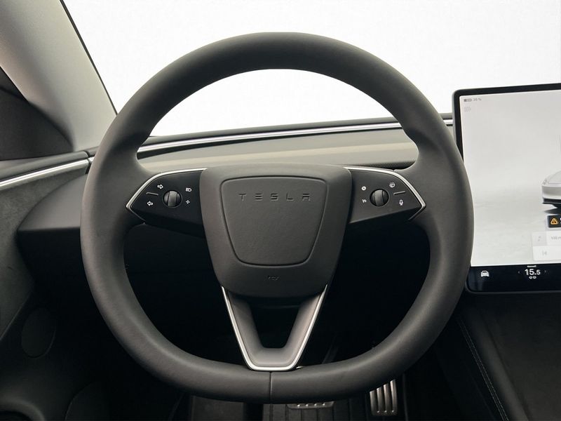 Tesla Model 3 bild 17