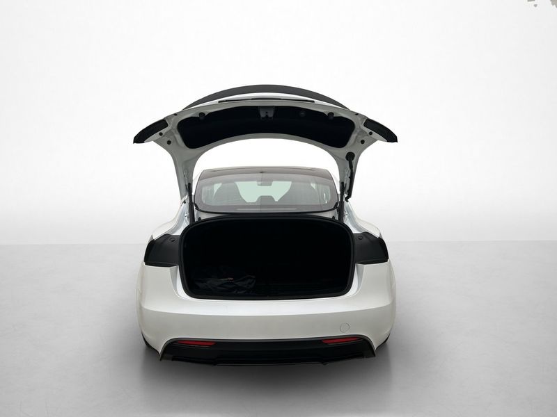 Tesla Model 3 bild 12