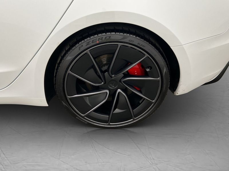 Tesla Model 3 bild 33