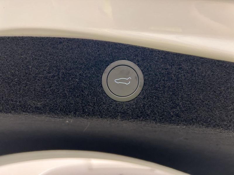 Tesla Model 3 bild 13