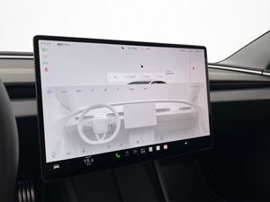 Tesla Model 3 bild 29