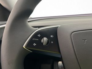 Tesla Model 3 bild 16